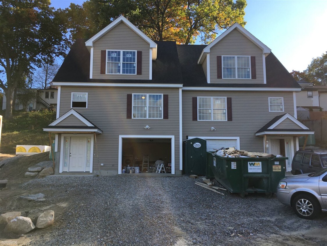 Primary Photo - 3 br, 2 bath Duplex - 21 Pinehurst St Unit A