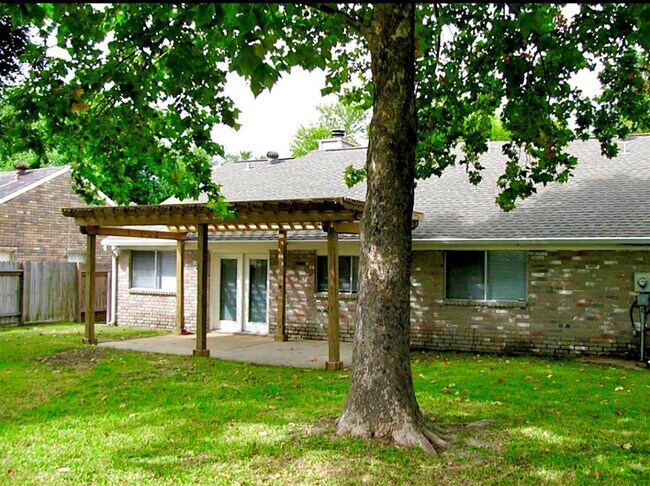 Building Photo - 13231 Harpers Bridge Dr