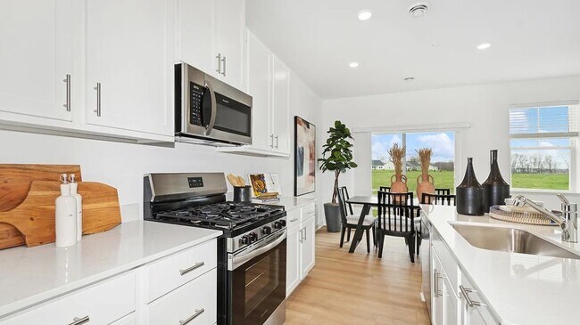 Building Photo - 2154 Tyrone Dr