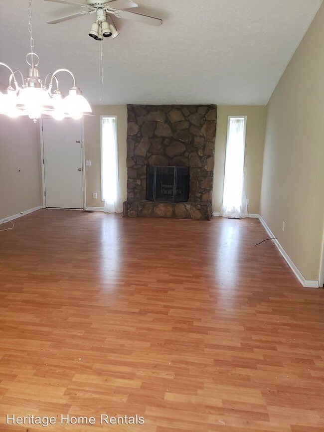 Building Photo - 3 br, 2 bath House - 4832 Timber Ridge Dr