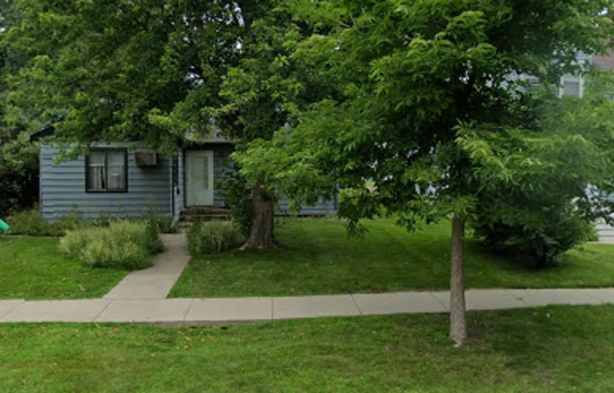 Foto principal - Spacious 3 Bed, 2 Bath Home Near NDSU – $1...