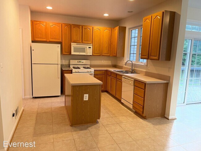 Building Photo - 3 br, 3 bath House - 1212 Cambria Terrace, NE