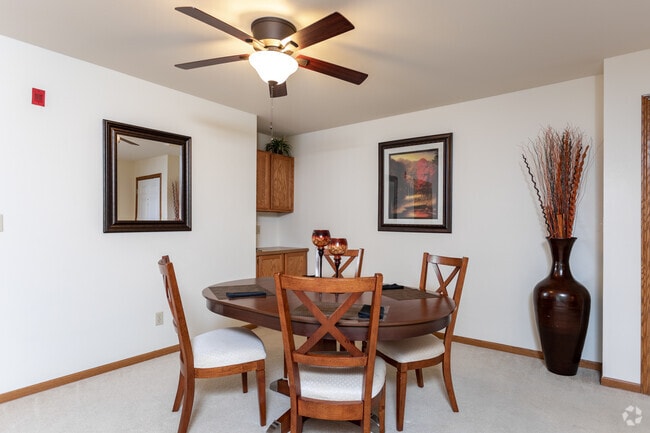 2BR, 2BA - C - Meadowridge Apartments
