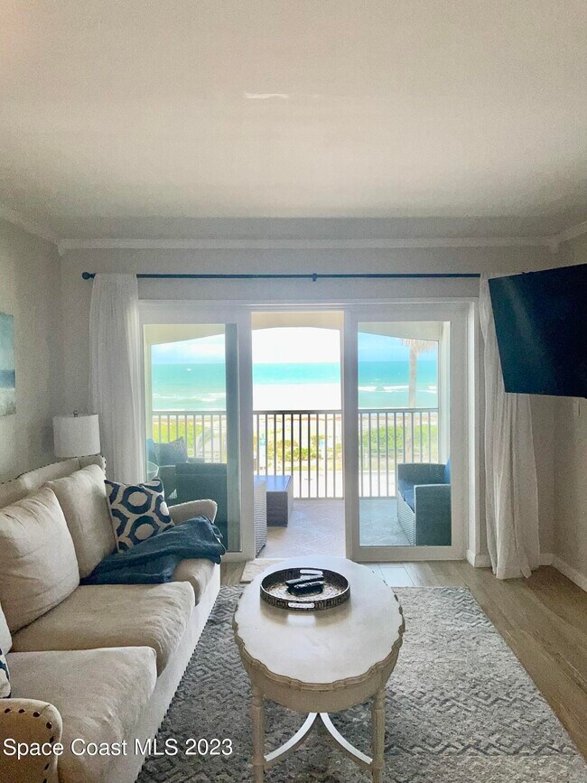 Building Photo - 301 S Miramar Ave