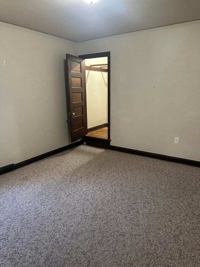 Foto del edificio - 1914 Garfield Ave