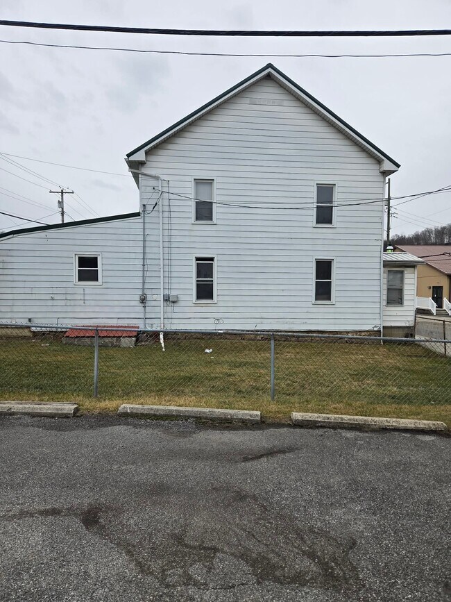 Foto del edificio - 14818 Broadway St