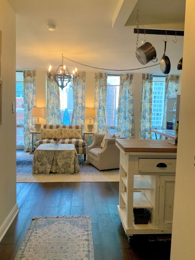 Foto del edificio - 111 E Chestnut St