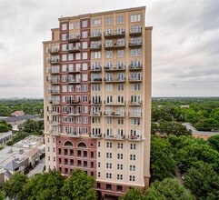 Building Photo - 4611 Travis St