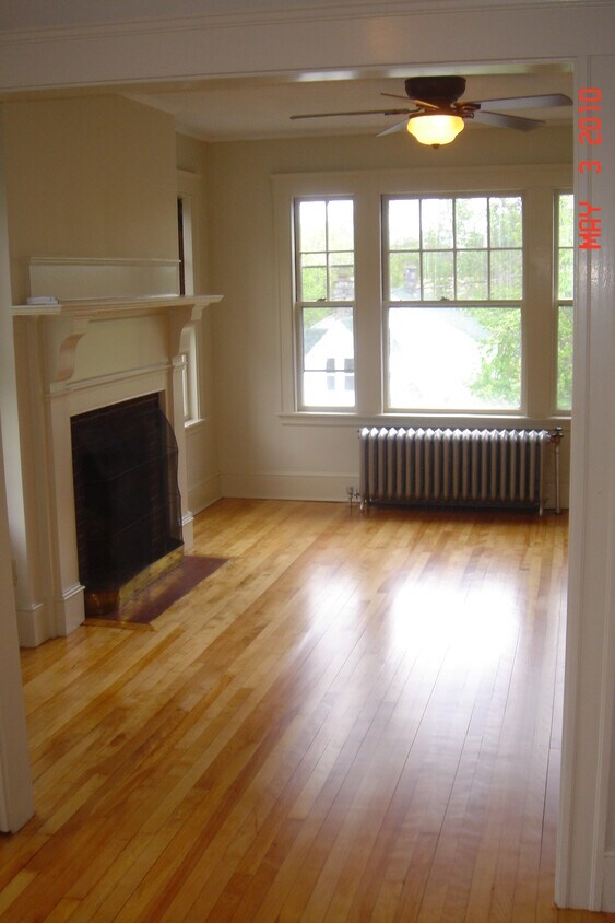 Primary Photo - 108 Noyes St