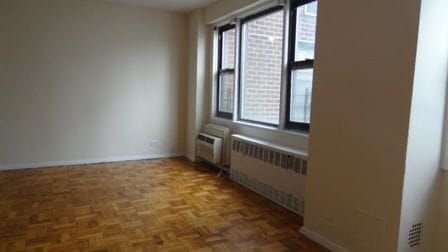 Building Photo - 123-60 83rd Ave