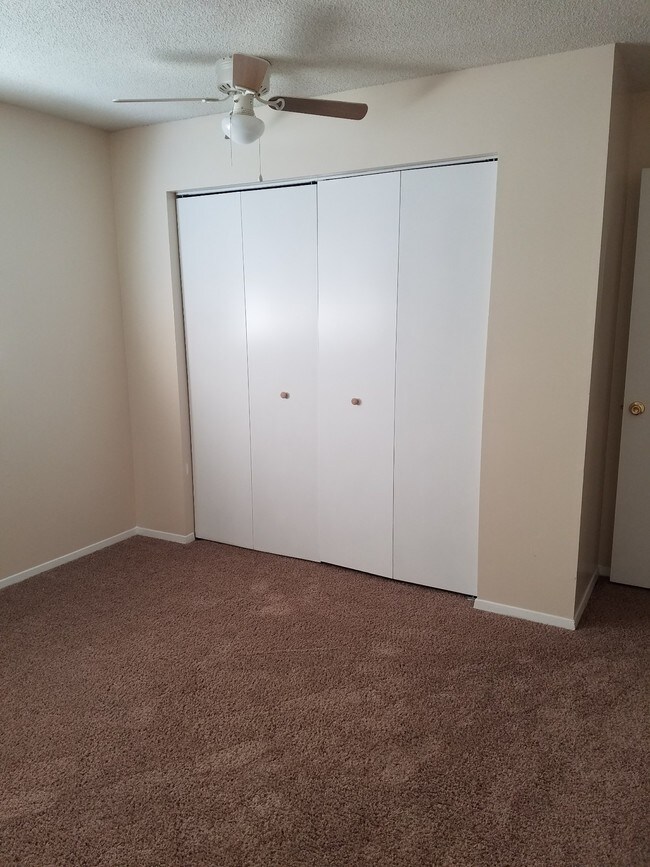 Foto del edificio - 109 Village Ln