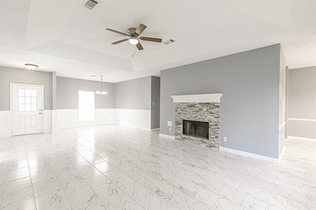 Building Photo - 19106 Lookout Mountain Ln