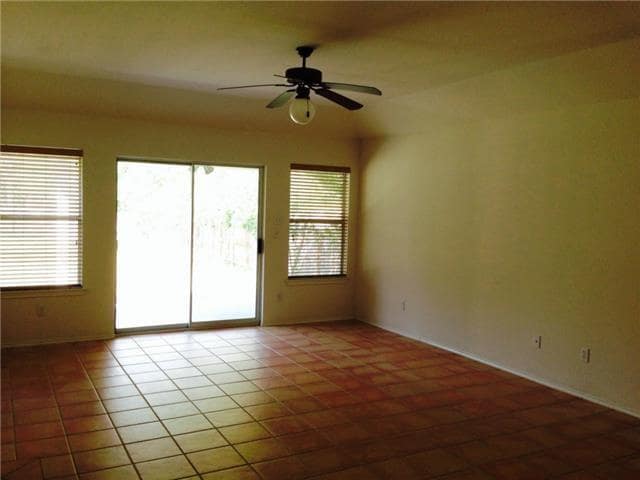 Building Photo - 208 McKennas Cove