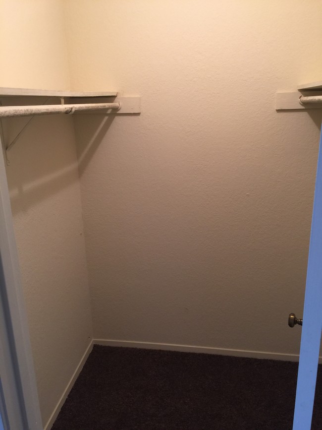 Walk-in closet - 2400 Washington Ave