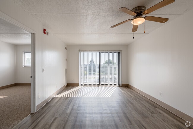 Interior Photo - St. Antoine Gardens