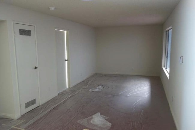 Interior Photo - 3232 W Avenue 32