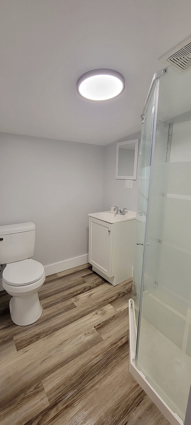 Baño - 1116 beecher ave