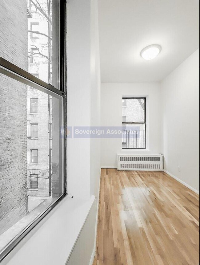 Foto del edificio - 208 W 82nd St