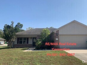 Building Photo - 201 Plum Dr