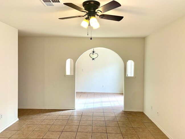 Building Photo - 12610 Kari Anne Dr