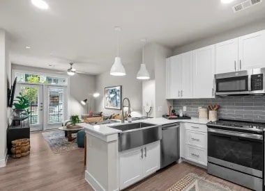 Reduced Rates + Up to 6 Weeks Free! - Reduced Rates + Up to 6 Weeks Free! Apartment