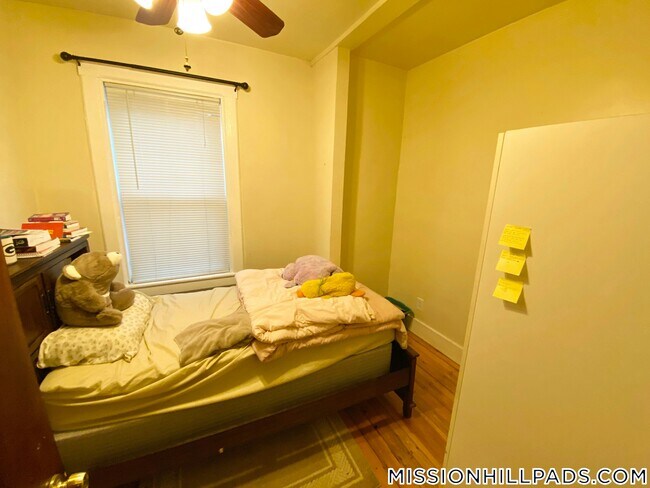 Building Photo - 19 Sachem St