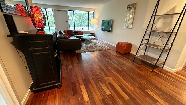 Foto del edificio - 4501 Arlington Blvd
