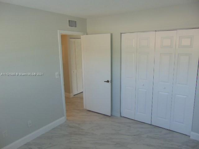 Building Photo - 11050 Royal Palm Blvd
