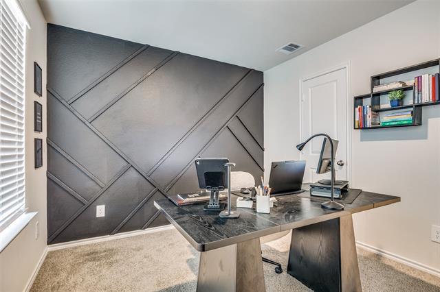 Building Photo - 803 Sunlight Lp