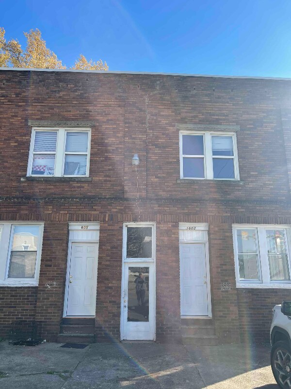 Foto principal - 1603 7th Ave