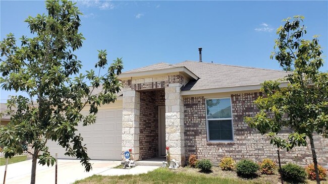Building Photo - 804 Red Tails Dr