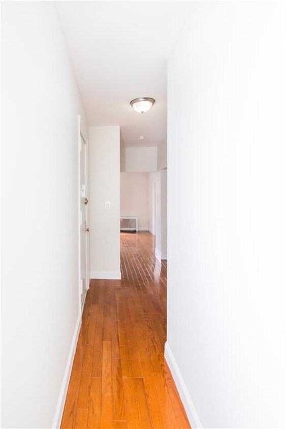 Primary Photo - 201 W 115th St