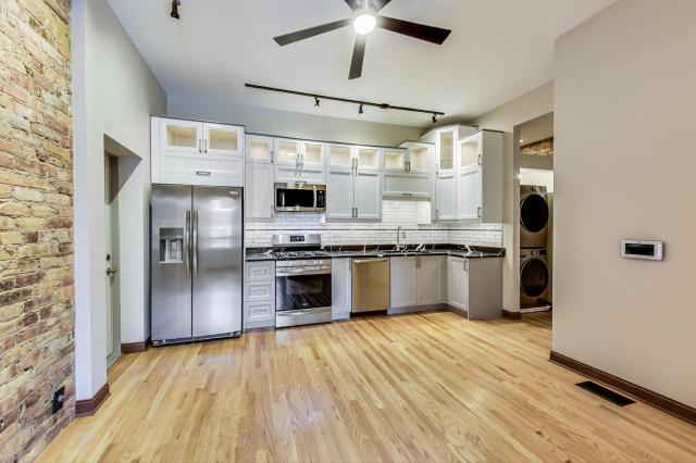 Foto del edificio - 3 bedroom in Chicago IL 60614