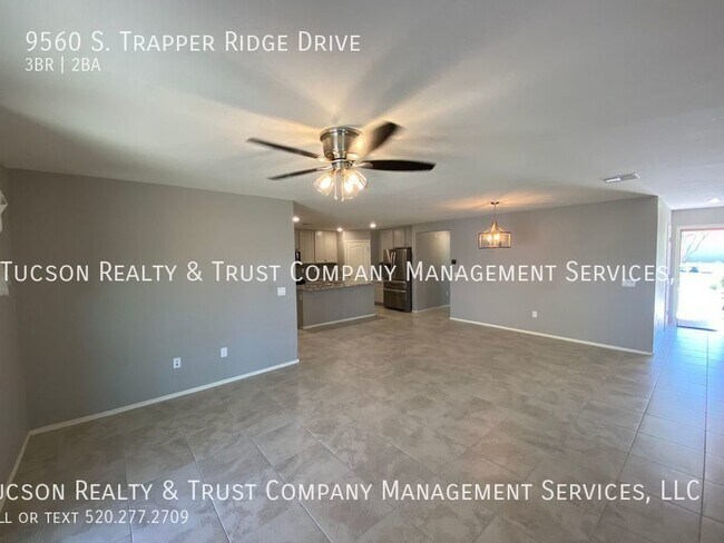 Building Photo - Three Bedroom Two Bathroom in Rita Ranch F...