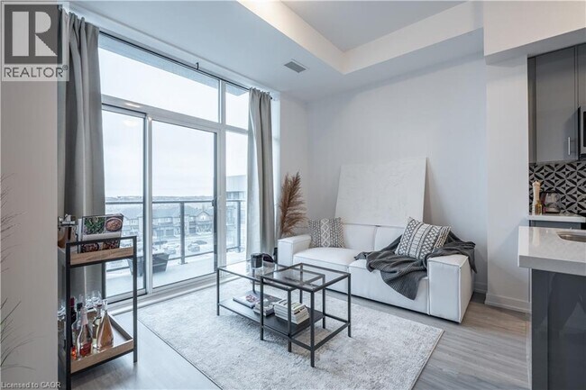 Photo du bâtiment - 450 Dundas St E