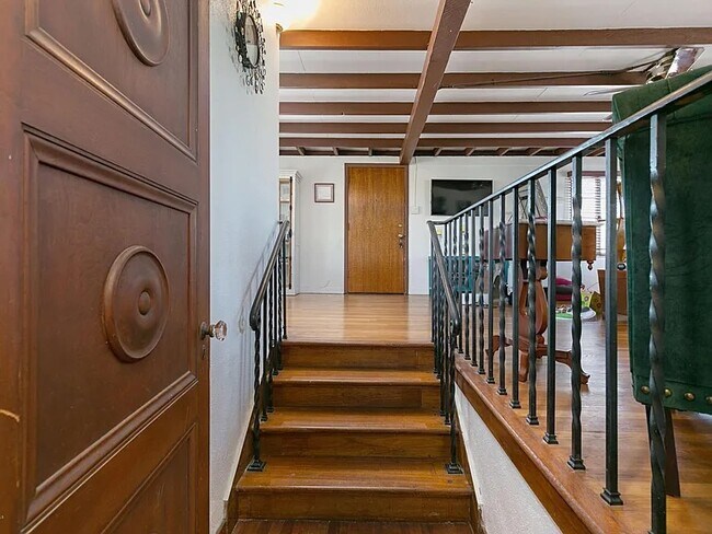 Foto del edificio - 494 N Craig Ave