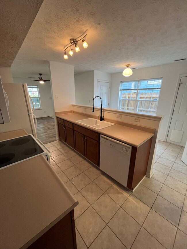 Photo - 1414 E New York St House