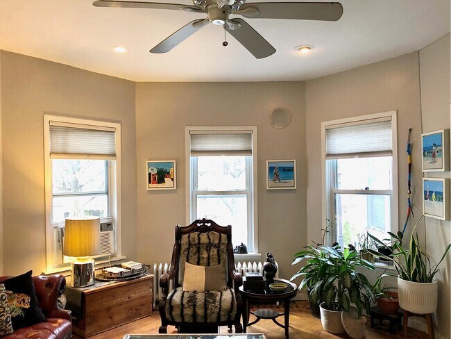 Foto del edificio - 349 Westminster Rd