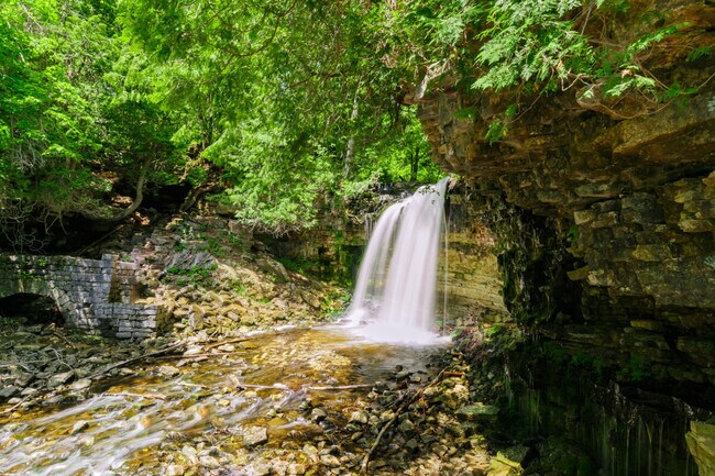 Hilton Falls Conservation Area has scenic trails next to waterfalls.