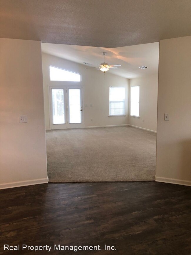 Building Photo - 3 br, 2 bath House - 694 Volcano View Trail