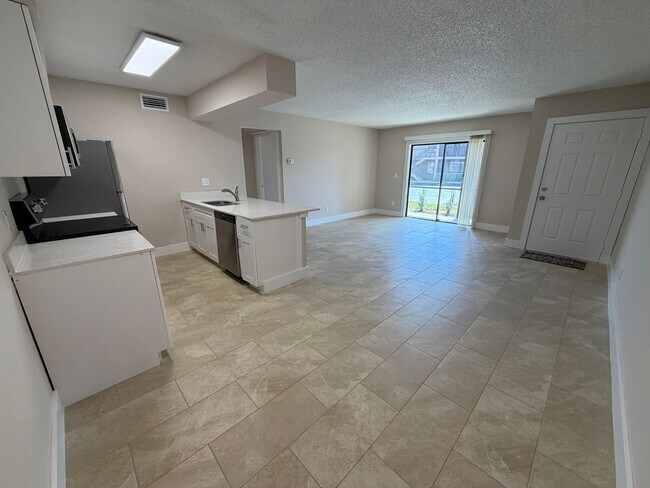 Building Photo - ANNUAL RENTAL - 1 BED / 1 BATH CONDO AT MYSTIC GARDEN