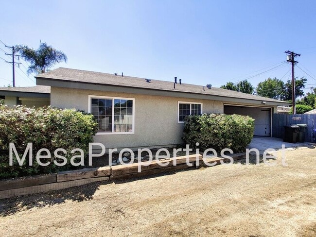 Foto del edificio - 677 E Highland Ct