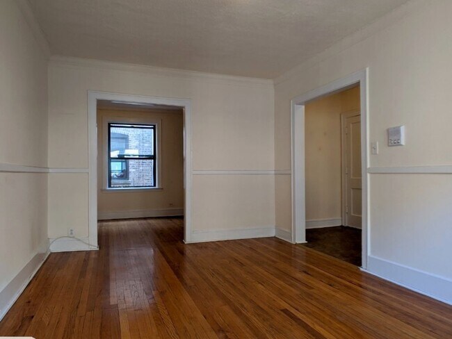 Foto del edificio - 2332 N Spaulding Ave