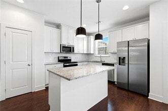 Building Photo - 1881 Plainsboro Dr
