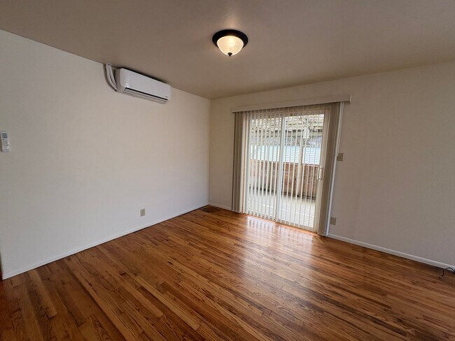 Foto del edificio - 3 Bed 1 Bath