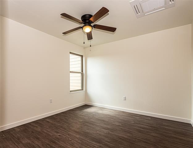 Foto del edificio - 3022 Forest Ln