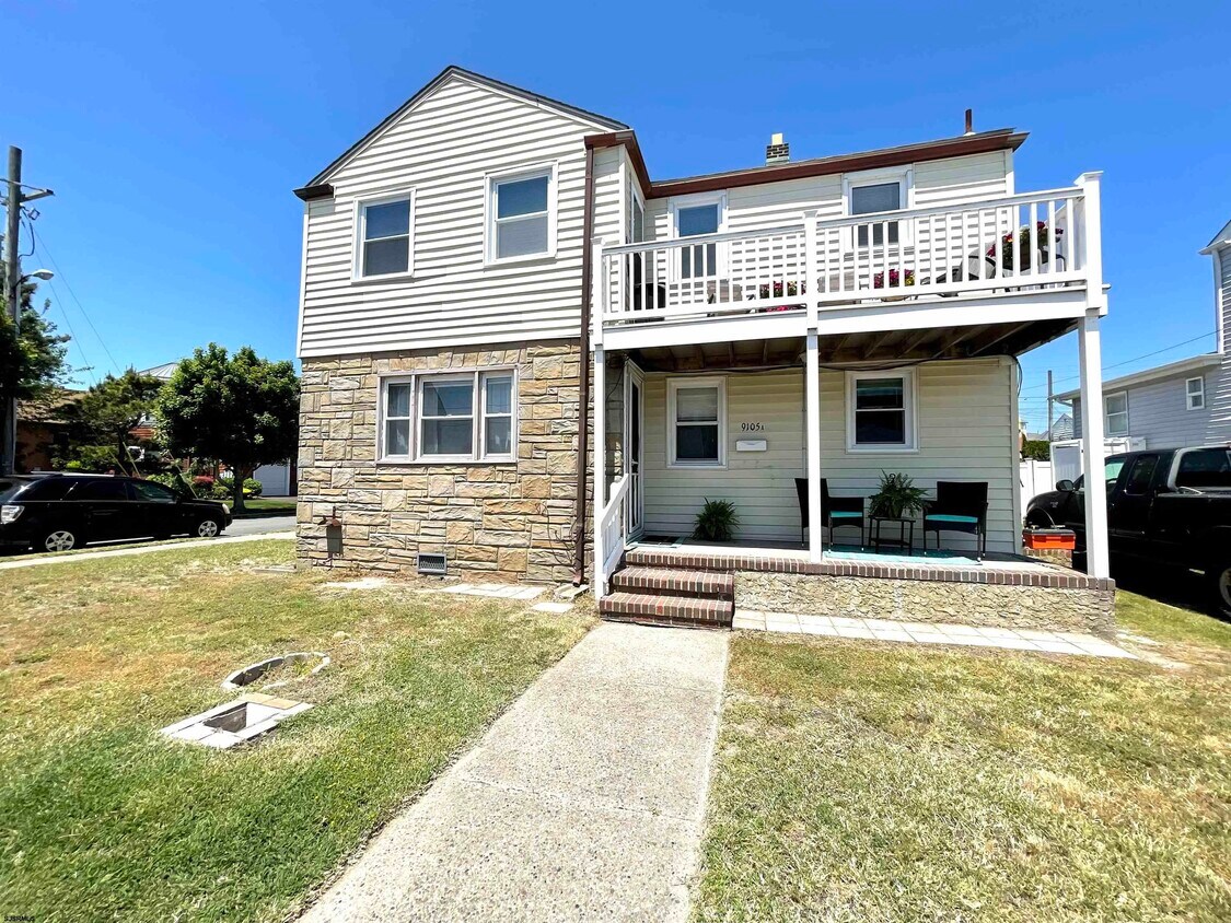 Foto principal - 9105 Amherst Ave