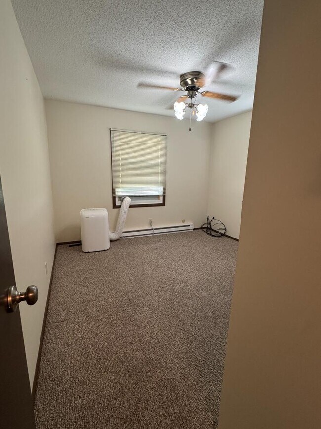 Foto del edificio - 3138 Birchwood St