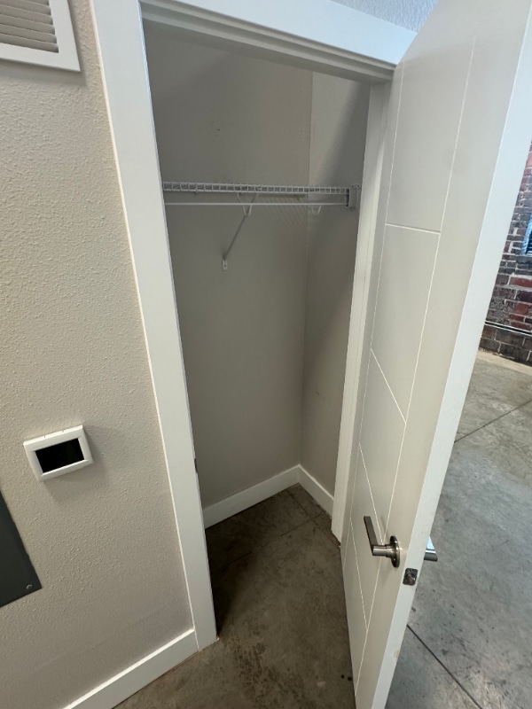 Building Photo - 121 12th St