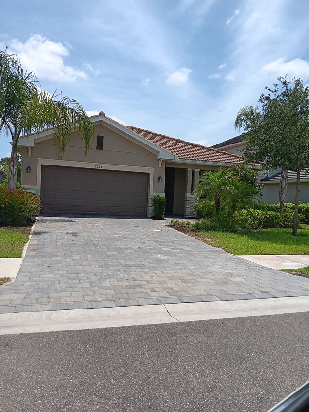 Primary Photo - 2224 Dancy St